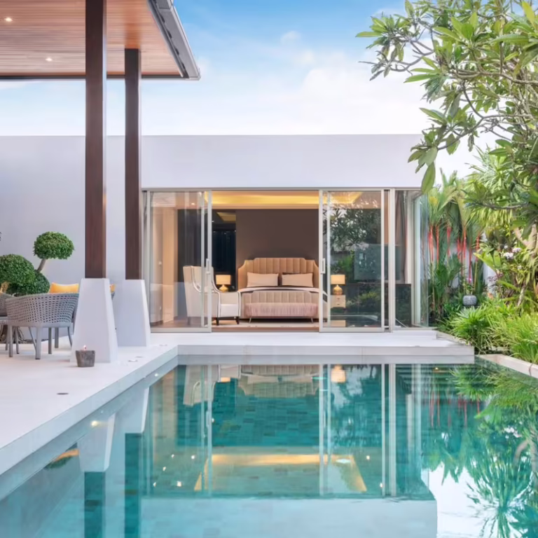 Waterfront Custom Home Builder Build vs Buy – What’s Better?