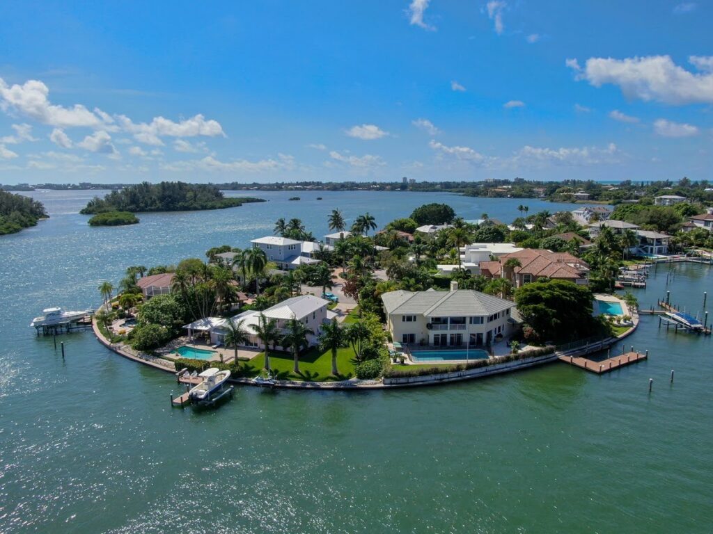 Design-Build vs Traditional Home Building Fort Myers