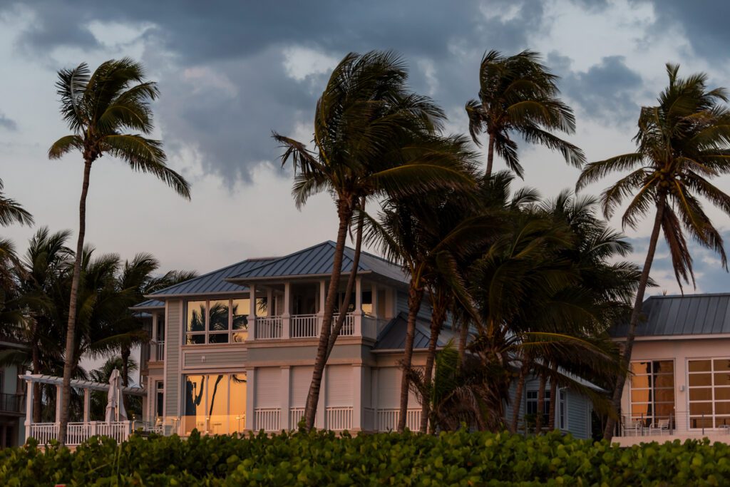 Vetting Custom Home Builder Sarasota Before Signing – Do This First
