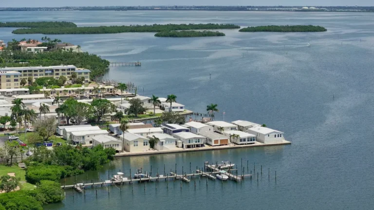 Gulf-Front vs Bay-Front Homes Longboat Key